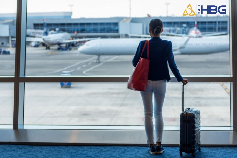 Bảo hiểm trễ chuyến bay là gì?