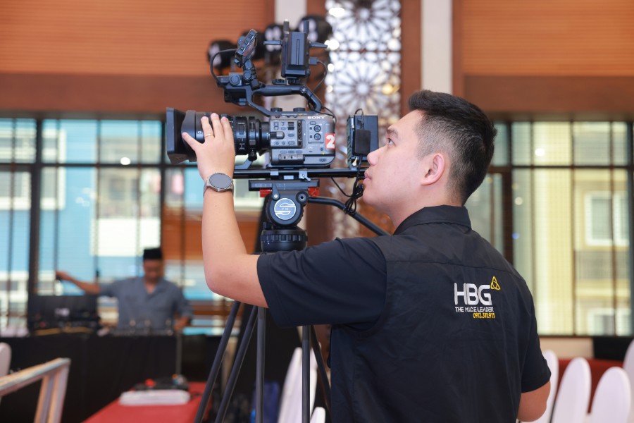 Talkshow and panel discussion livestreaming