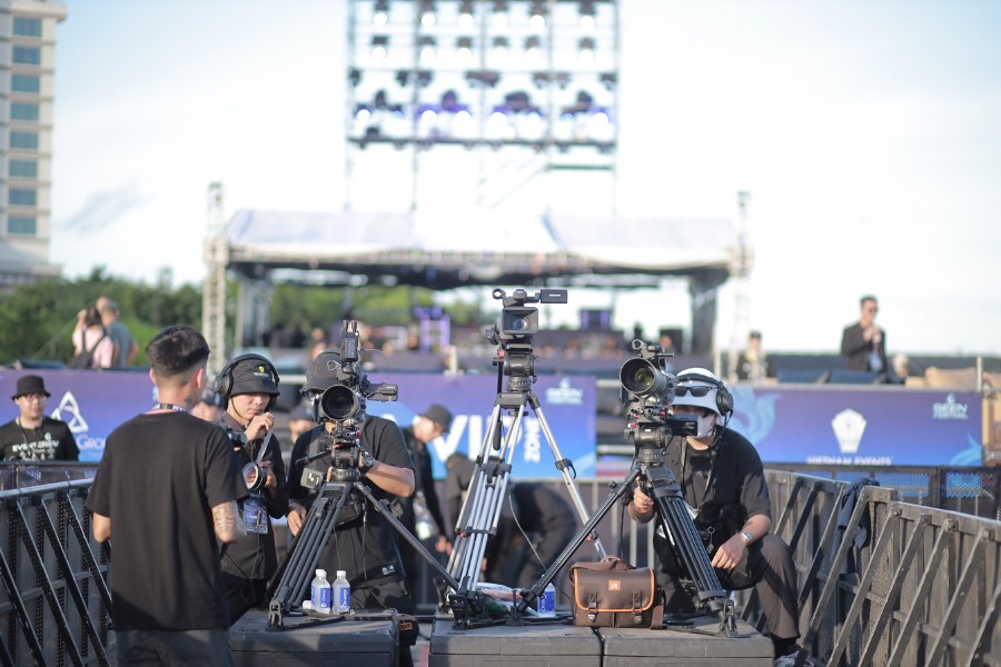 Multi-camera event filming