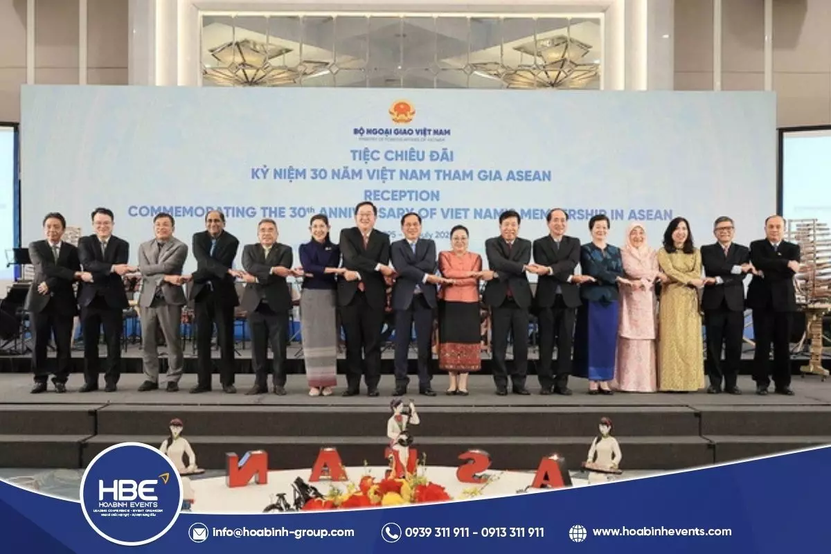 TIỆC CHIÊU ĐÃI KỶ NIỆM 30 NĂM VIỆT NAM GIA NHẬP ASEAN