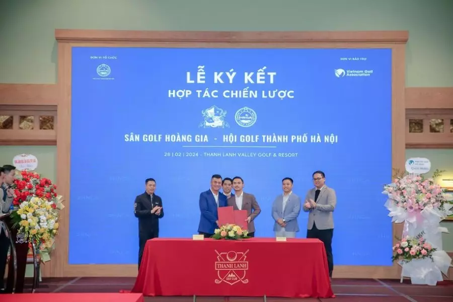 mẫu backdrop lễ k&yacute; kết đẹp, ấn tượng