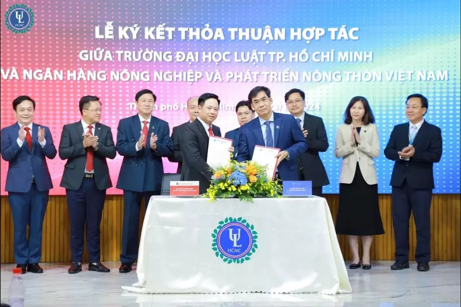 mẫu backdrop lễ k&yacute; kết đẹp, ấn tượng