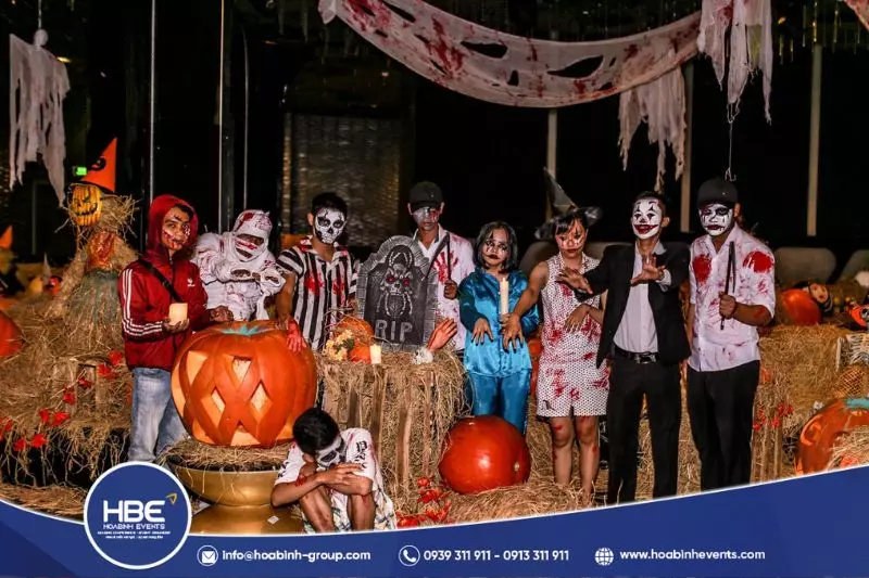 Không gian xem tarot