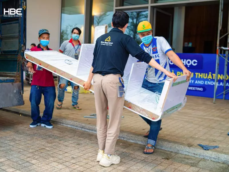 Chi ph&iacute; nh&acirc;n sự vận h&agrave;nh gian h&agrave;ng