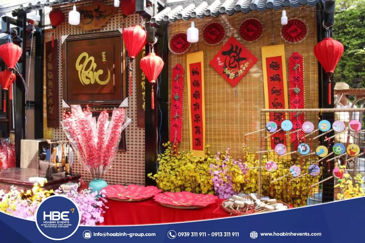 Những mẫu thiết kế gian h&agrave;ng hội chợ qu&ecirc; ấn tượng