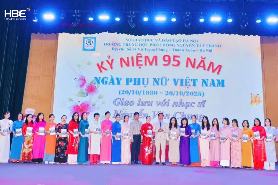 Lời dẫn chương trình văn nghệ 20/10 tại trường học Lời dẫn chương trình văn nghệ 20/10 tại trường học