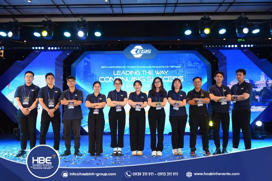 HoaBinh Events thi công sân khấu chuyên nghiệp với đội ngũ nhân sự giàu kinh nghiệm HoaBinh Events thi công sân khấu chuyên nghiệp với đội ngũ nhân sự giàu kinh nghiệm