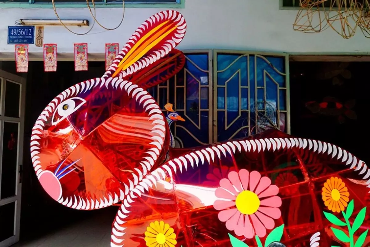 M&ocirc; h&igrave;nh đ&egrave;n lồng thỏ khổng lồ