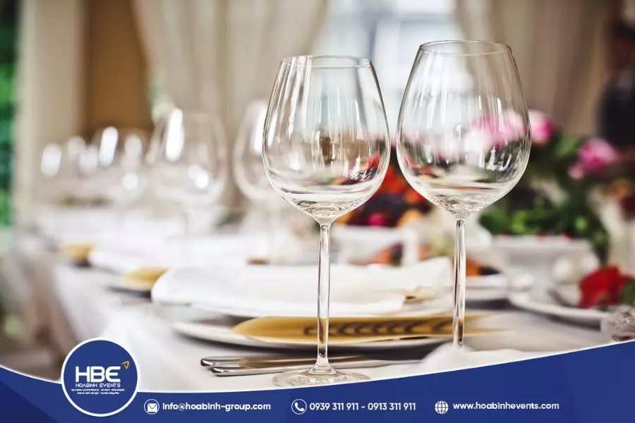 qu&agrave; tất ni&ecirc;n &yacute; nghĩa tặng nh&acirc;n vi&ecirc;n