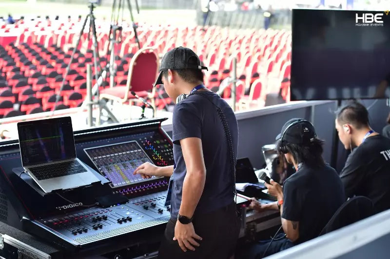 Dịch vụ sản xuất phim giới thiệu doanh nghiệp trọn g&oacute;i tại HoaBinh Events