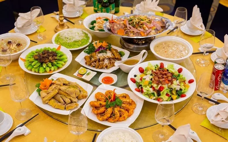 Thực đơn tất niên truyền thống