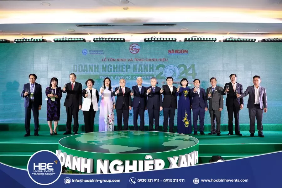 Hướng dẫn tổ chức lễ vinh danh chuy&ecirc;n nghiệp & ấn tượng