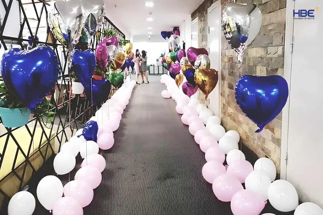 Trang trí hành lang, khu vực làm việc 20/10 Trang trí hành lang, khu vực làm việc 20/10