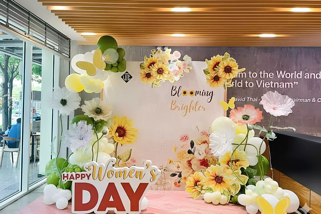 Mẫu backdrop 20/10 thu h&uacute;t cho từng mục đ&iacute;ch