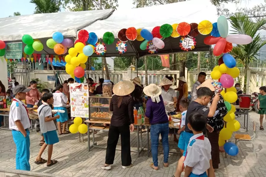 Trang trí gian hàng ẩm thực