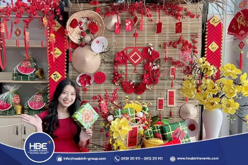 trang trí gian hàng Tết