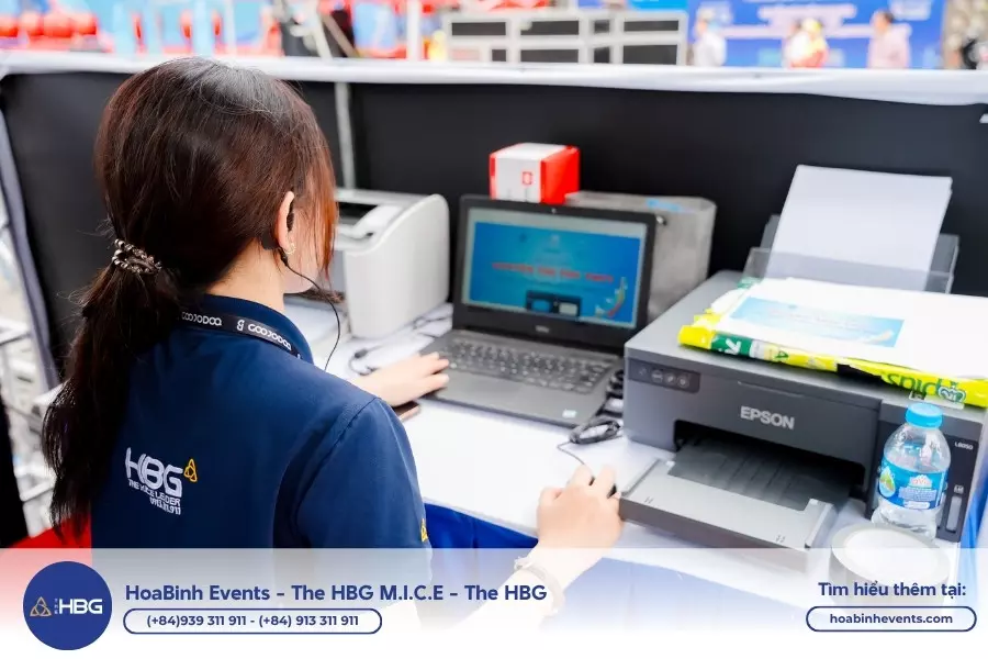 tổ chức chương tr&igrave;nh 20/10