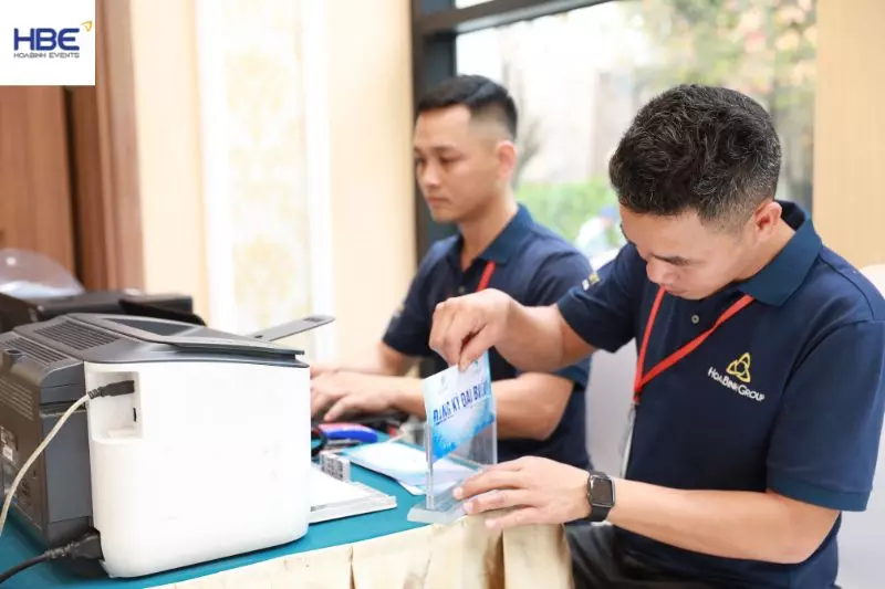 C&ocirc;ng t&aacute;c vận h&agrave;nh chuy&ecirc;n nghiệp v&agrave; đảm bảo an to&agrave;n gi&uacute;p sự kiện hội chợ diễn ra th&agrave;nh c&ocirc;ng tốt đẹp