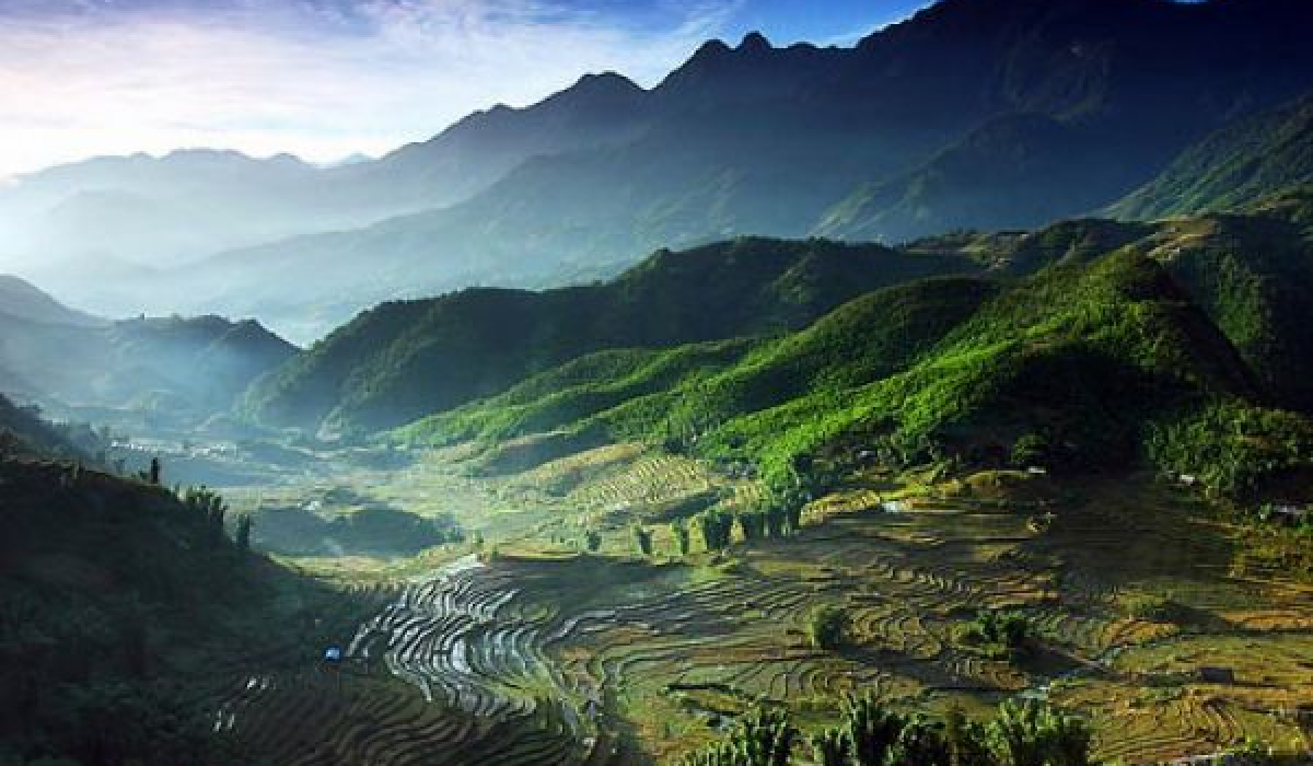 Đường đến Pú Đao không hề dễ dàng gì, thế mà ai cũng muốn vượt núi, băng rừng nguy hiểm để được đặt chân tới vùng đất hoang sơ này.