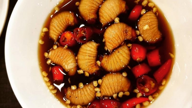 Đây là một món ăn đặc sản tại Cần Thơ nhưng không phải ai cũng đủ can đảm để thử món ăn kì lạ này.
