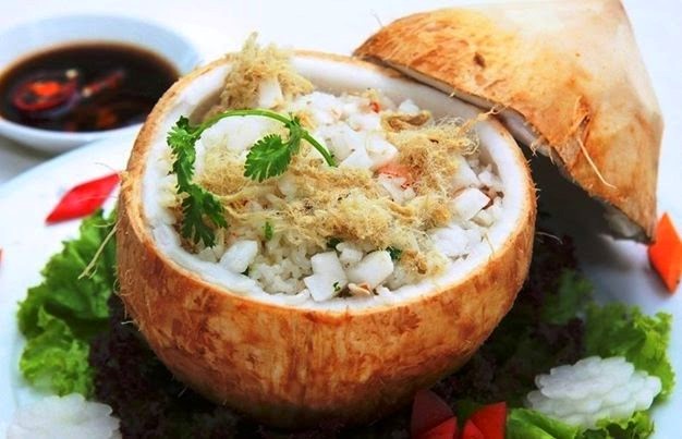 Chưa thưởng thức cơm dừa thì không thể nói rằng bạn đã tới Bến Tre.