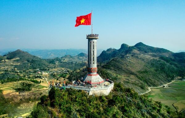 Cột Cờ Lũng Cú