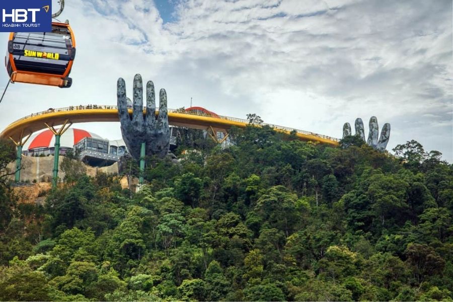 Golden Bridge Da Nang