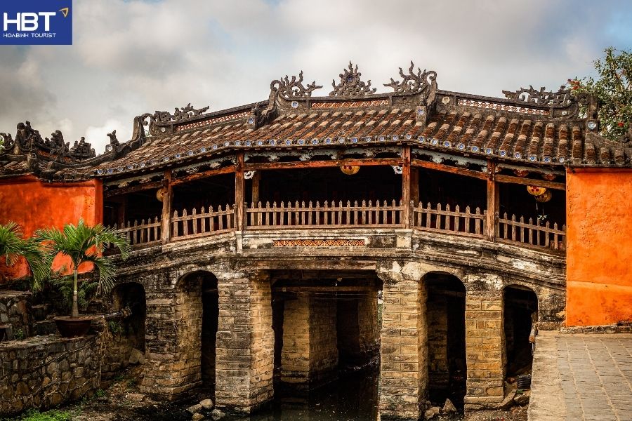 hoi an bridge