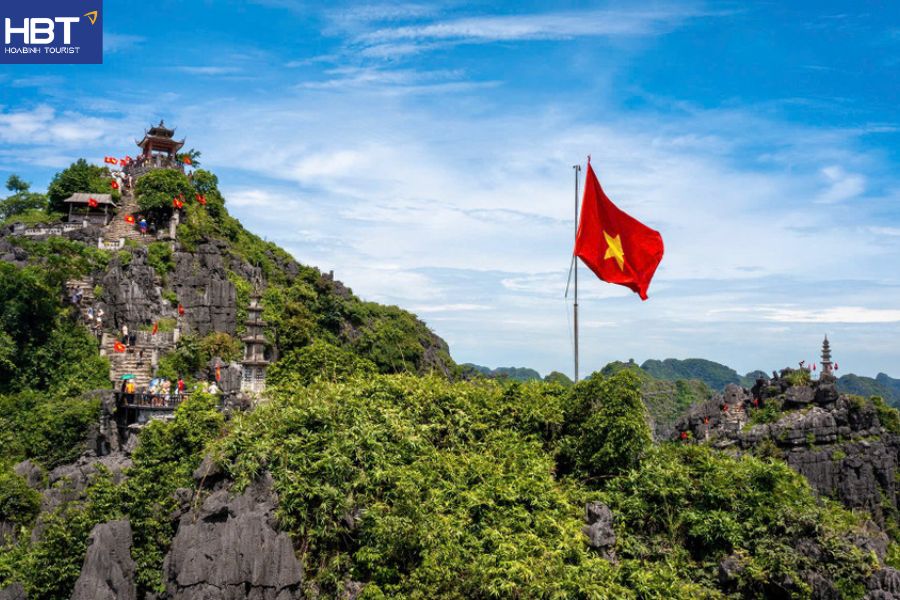 Hang Múa Ninh Bình
