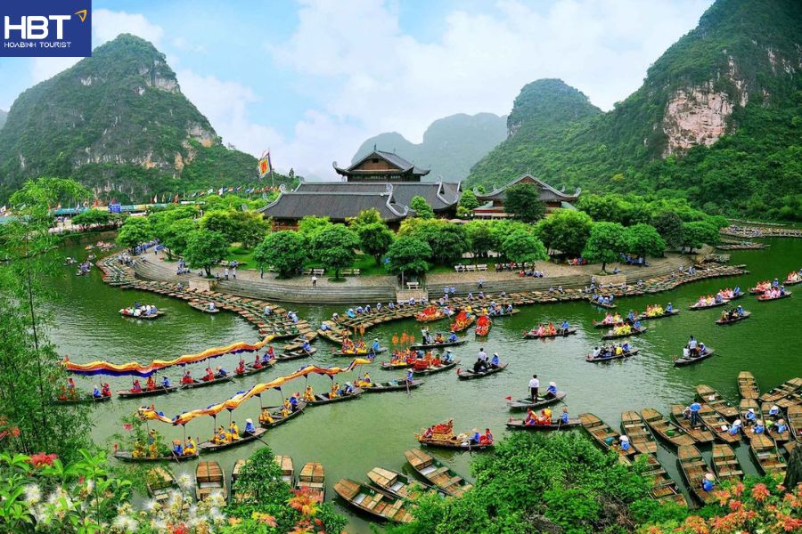 Hang Múa Ninh Bình