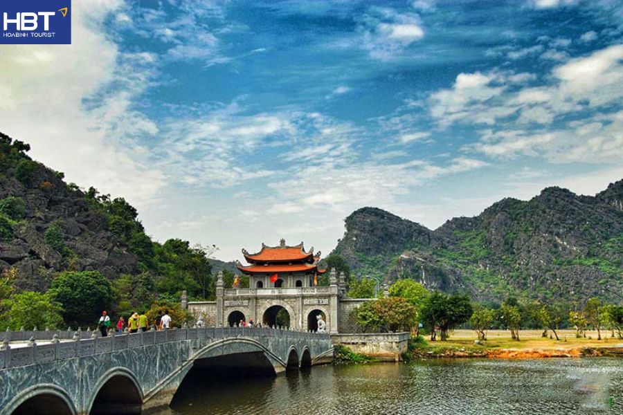 Cố đô Hoa Lư