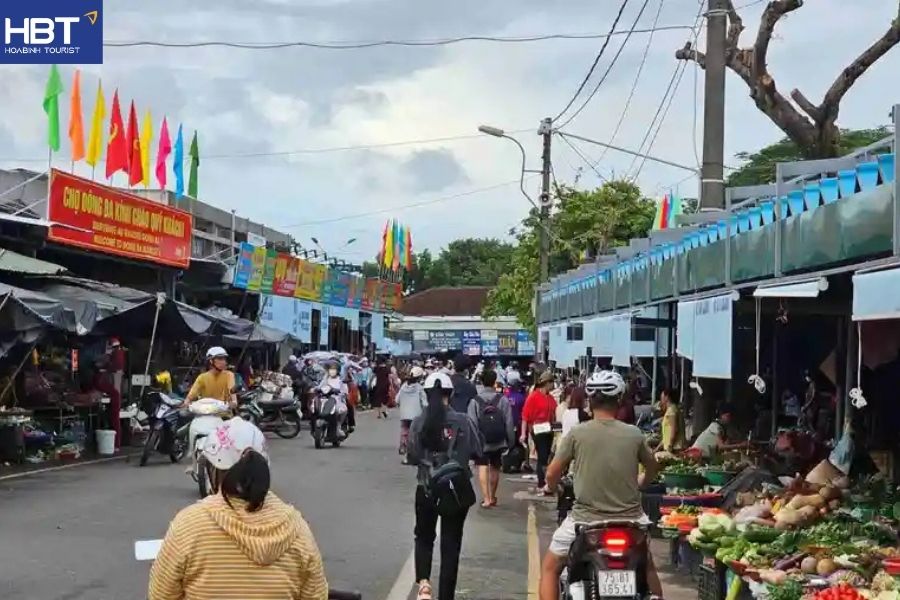Dong Ba Market Hue Vietnam