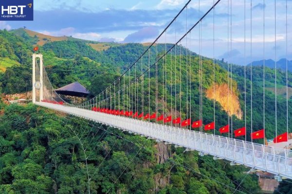 Cầu kính Mộc Châu