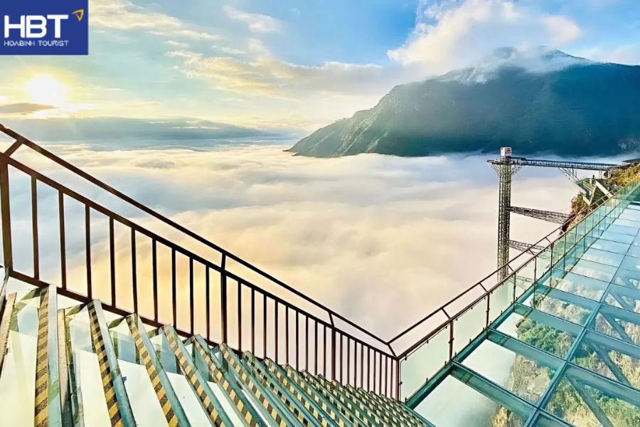 Cầu Kính Rồng Mây