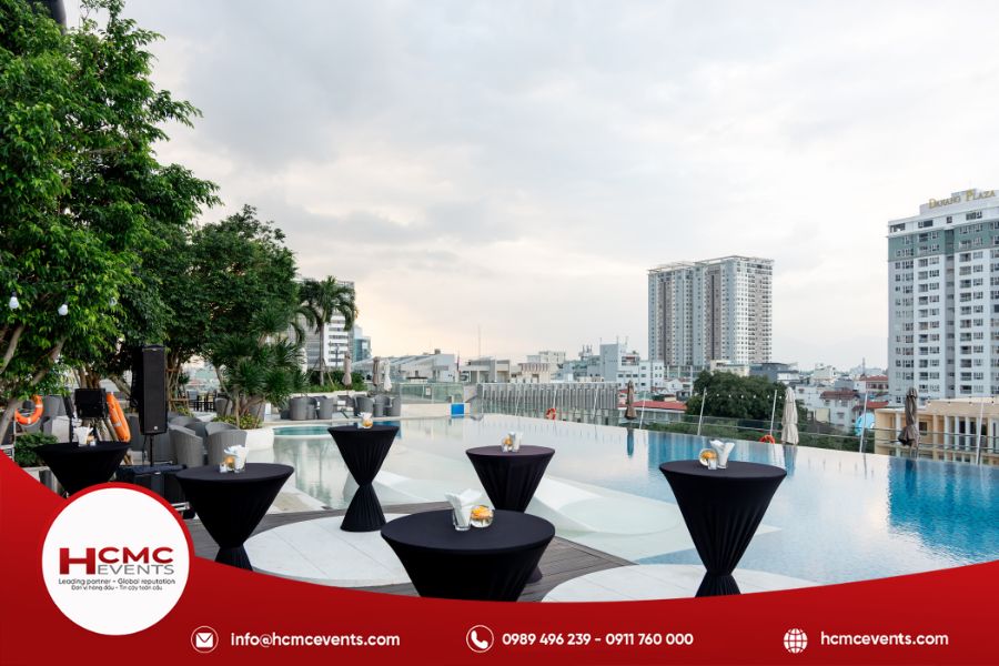 Khi thuê bàn cocktail cần chú ý lựa chọn nhà cung cấp uy tín