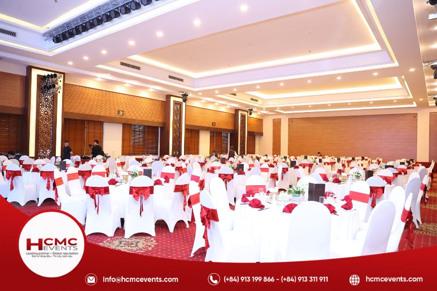 Dịch vụ cho thuê bàn tròn