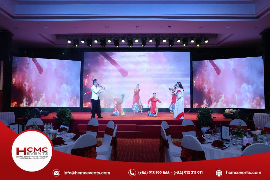 Dịch vụ cho thuê bàn tròn