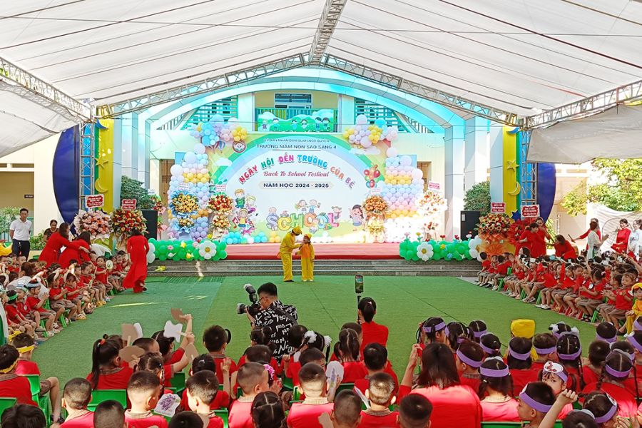 trang trí sân khấu lễ khai giảng