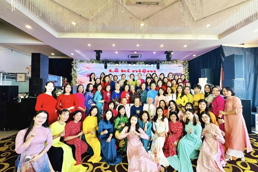 tổ chức 20/11