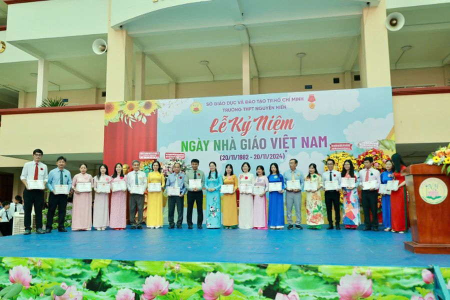 tổ chức 20/11