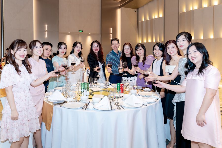 tổ chức 20/11