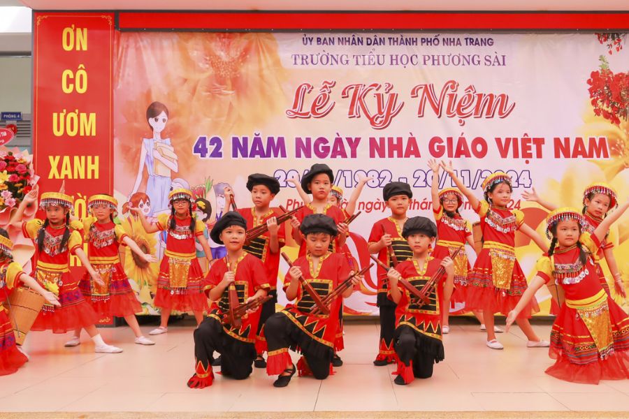 tổ chức 20/11