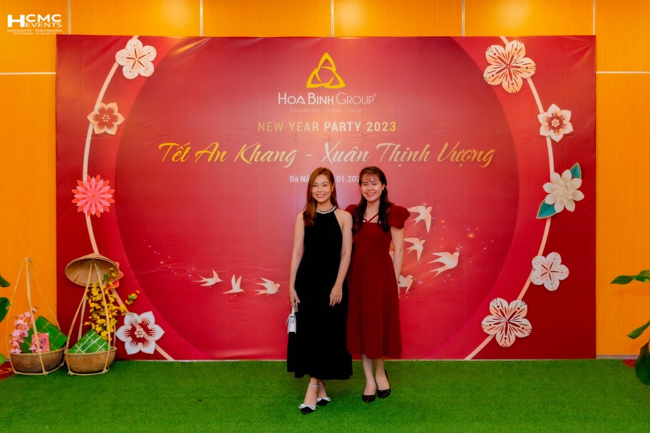 mẫu thiết kế backdrop tất niên
