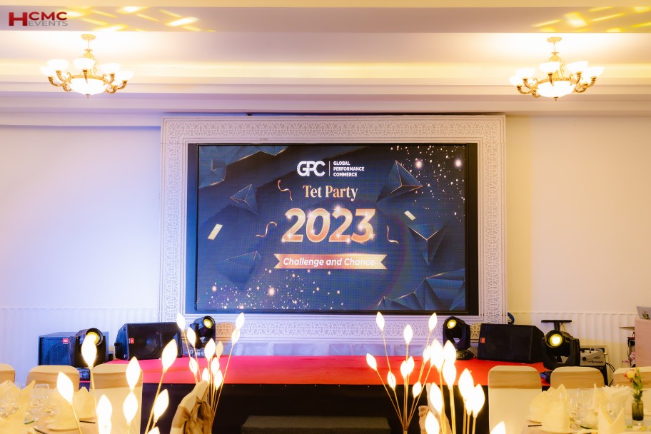 mẫu thiết kế backdrop tất niên