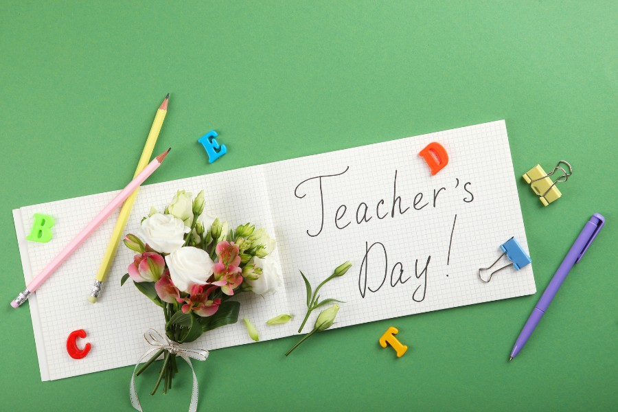 hình nền powerpoint 20/11