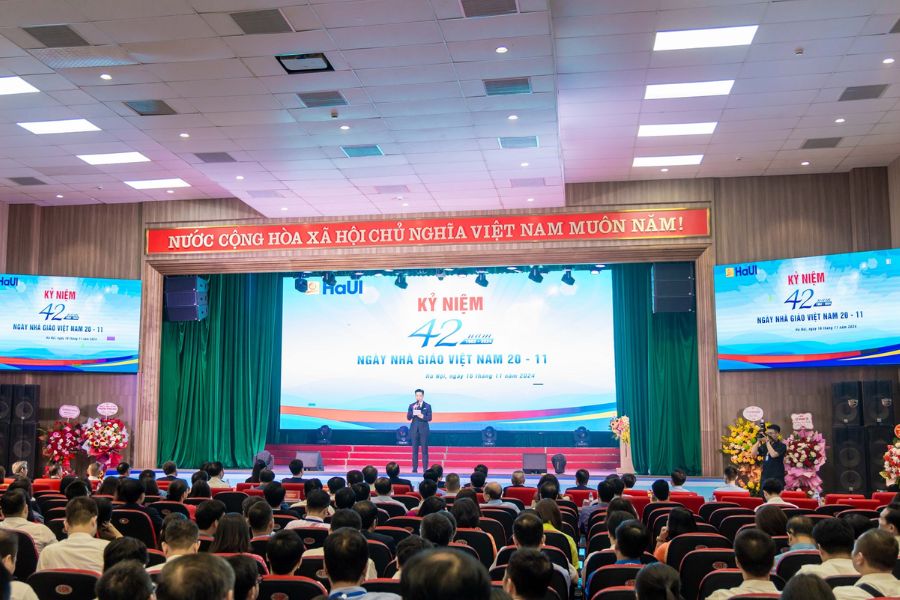 trang trí sân khấu 20/11