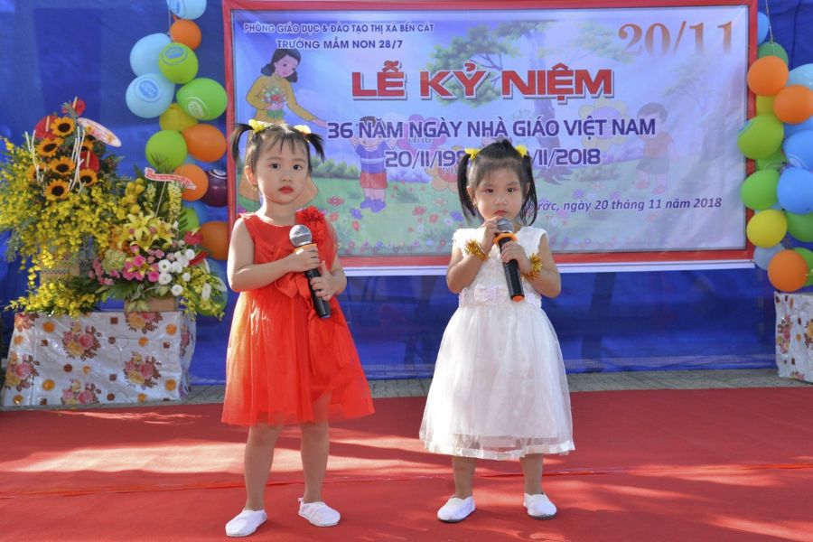 Lời dẫn chương trình văn nghệ 20/11