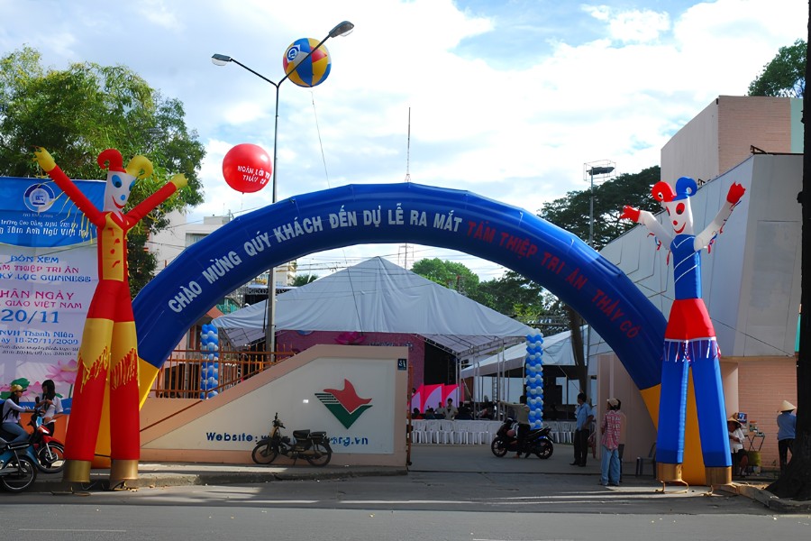 Khinh khí cầu bơm khí Helium