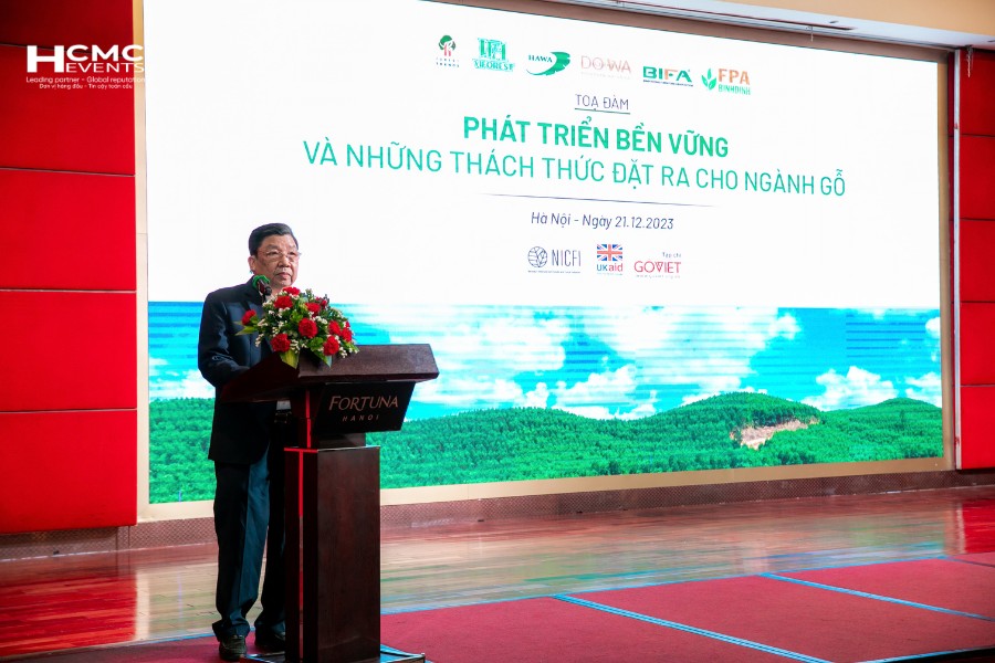 Bục phát biểu bằng gỗ