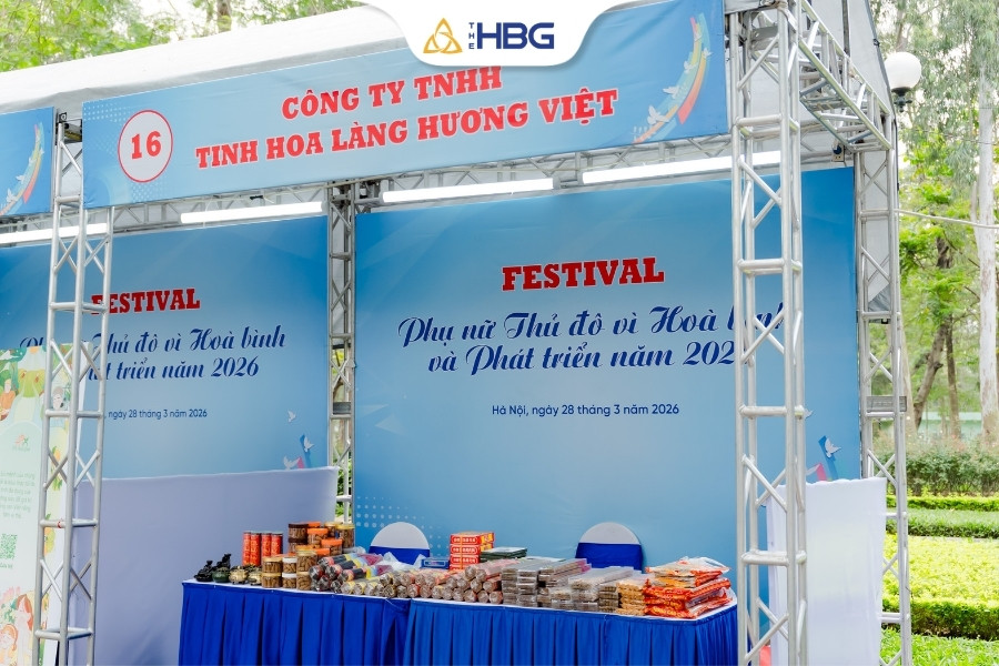 Booth production & material preparation